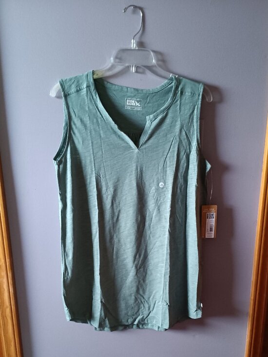 Eddie Bauer Tops - New Eddie Bauer Women's Gate Check Sleeveless Split-neck Tunic, size M